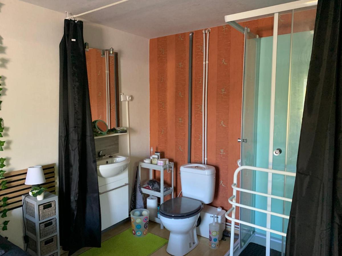 Une Agreable Chambre Independante Rilhac-Rancon Exteriér fotografie